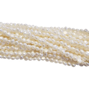 Ferskvandsperle halvrund 4-4,5x5mm 1streng