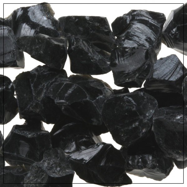 Obsidian raw cut ca. 16x16mm. 1streng